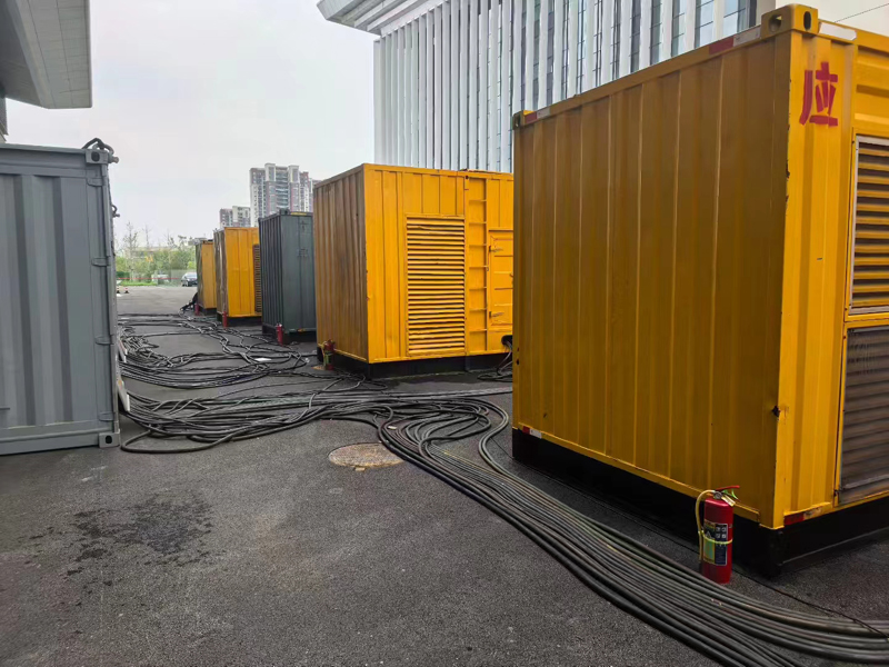 朝阳不同季节柴油发电机组保养有哪些注意事项?