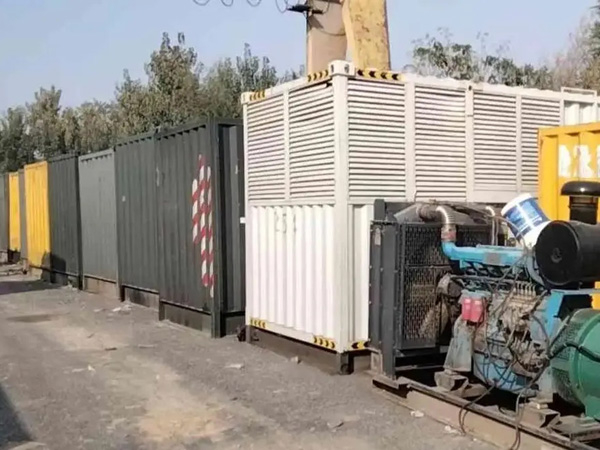 朝阳200KW柴油发电机机组每小时油耗是多少？